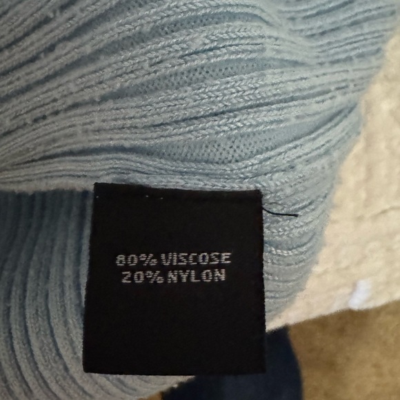 Metric Knit top.  Worn and dry cleaned 2x!   Smoke free home! - Picture 5 of 5